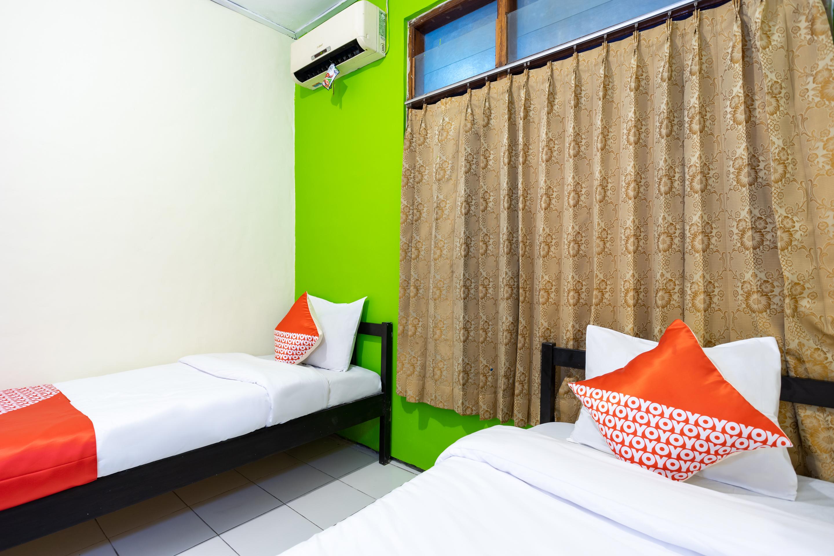 Oyo 2454 Wanawiyata Hotel 2*