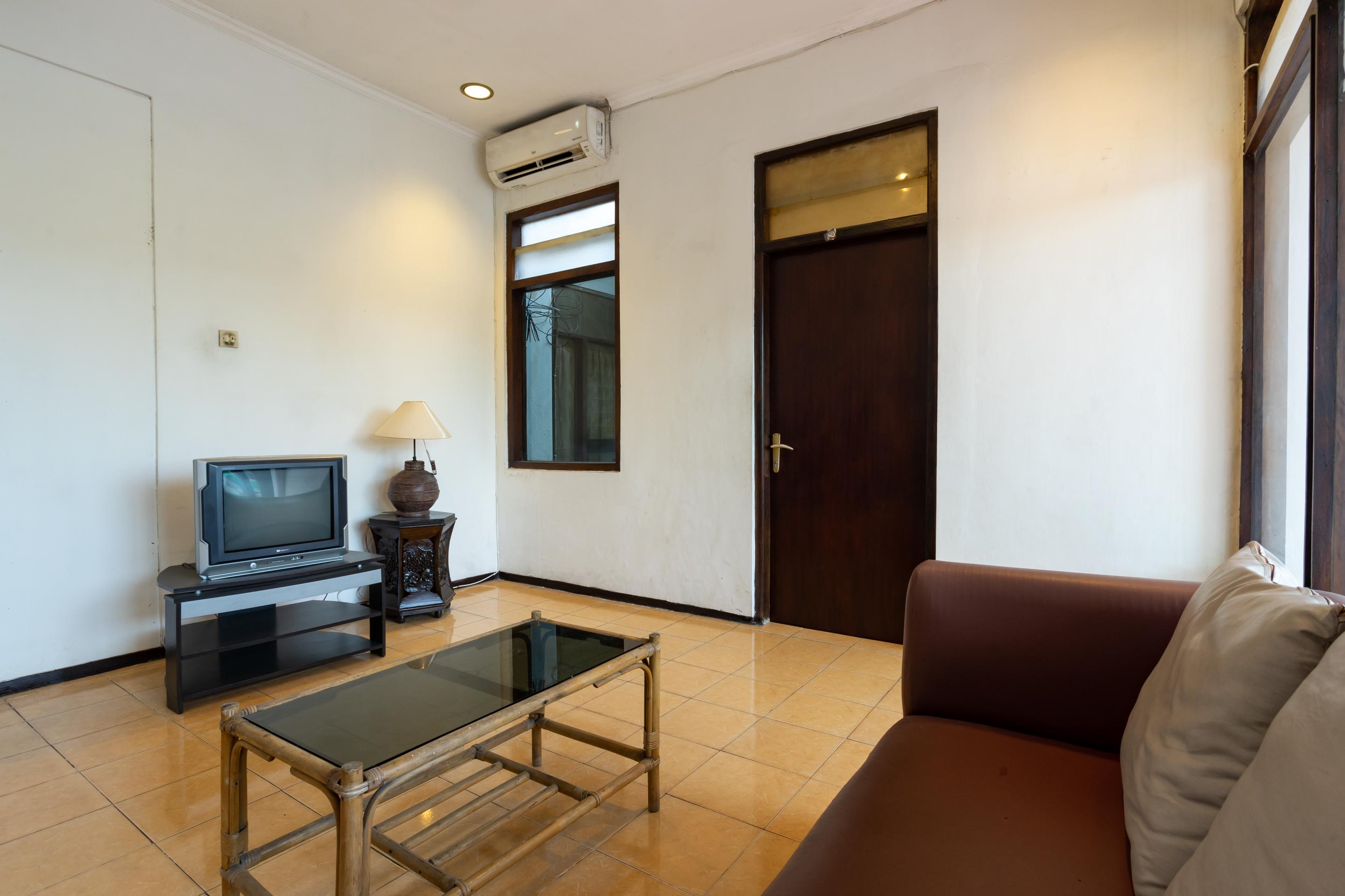 Oyo 2454 Wanawiyata Hotel 2*
